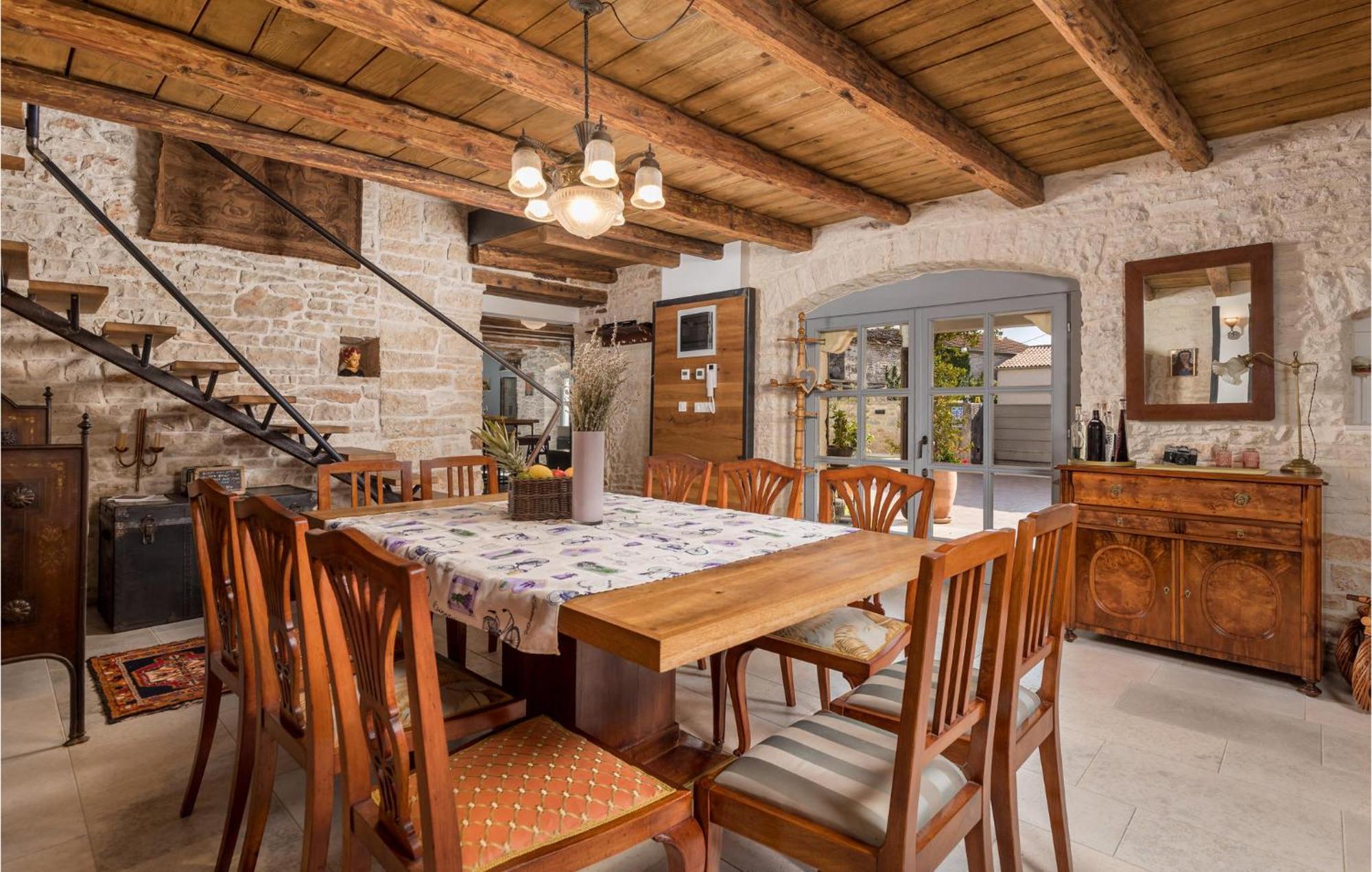 Amazing Home In Foli With Kitchen Exteriér fotografie