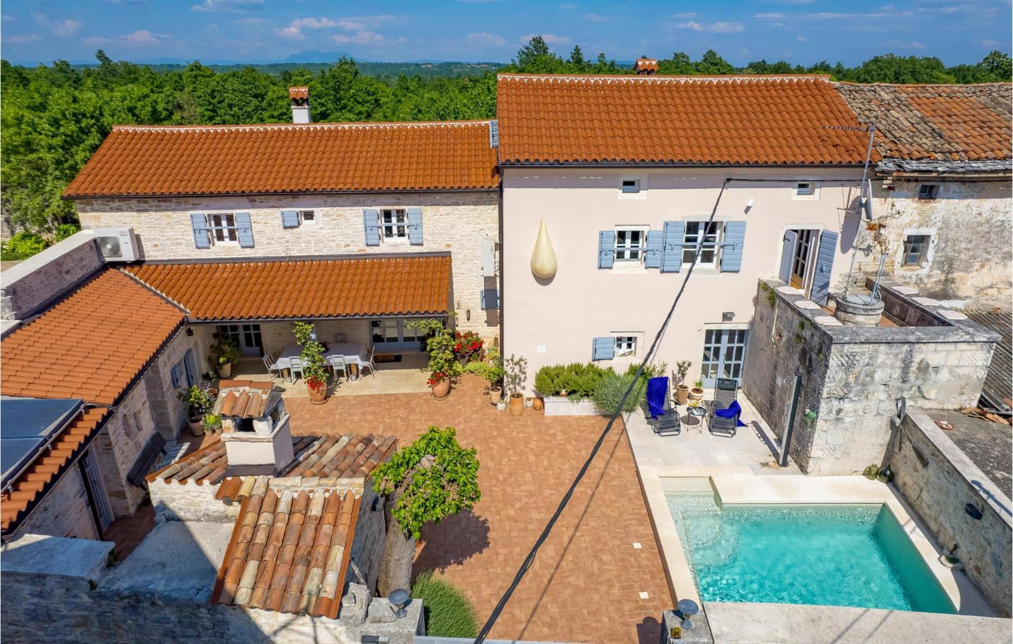 Amazing Home In Foli With Kitchen Exteriér fotografie