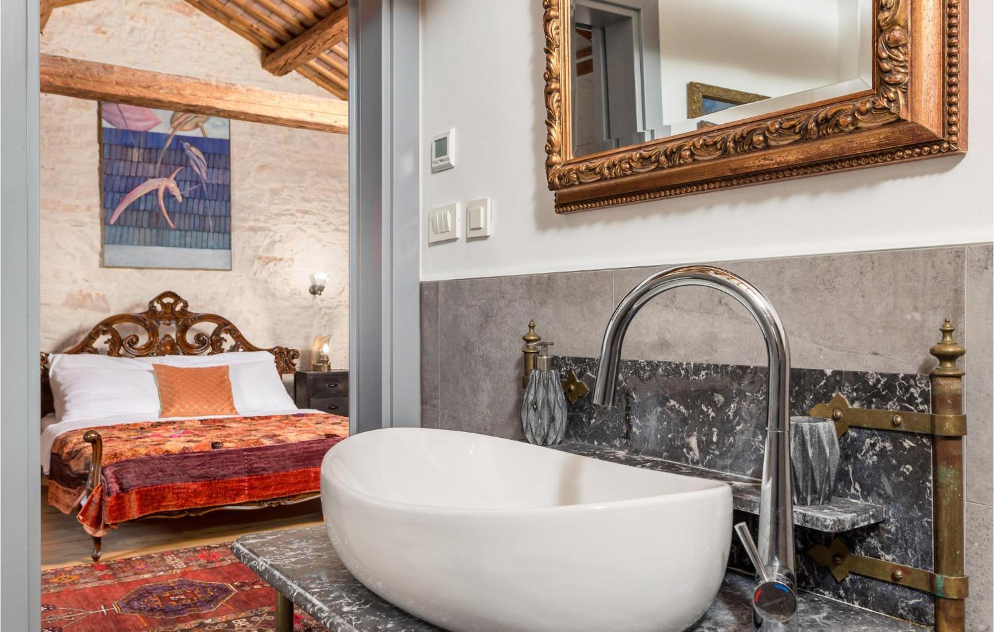 Amazing Home In Foli With Kitchen Exteriér fotografie
